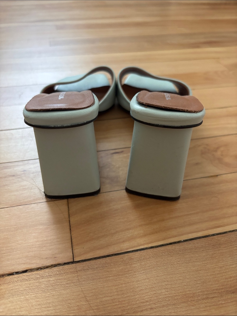 “Intentionally ____________” high heels - Picture 4 of 5